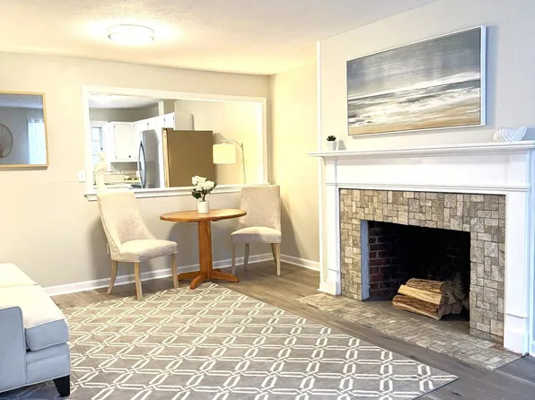 18 Boulder Brook Drive unit #4, Exeter, NH 03833