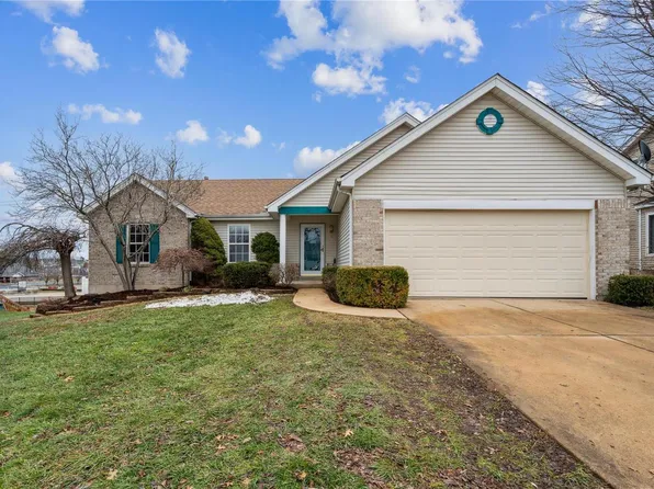 10 Royallridge Ct, O'Fallon, MO 63368