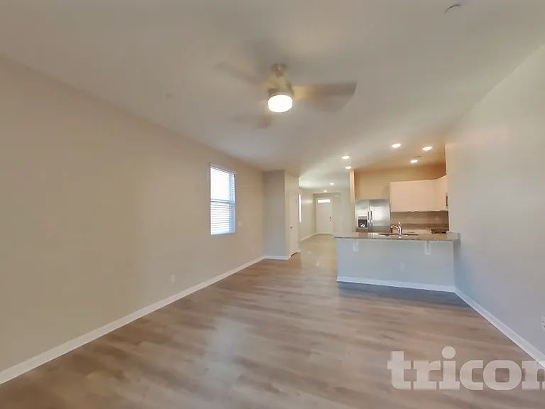 338 Victory Cir — Photo 3