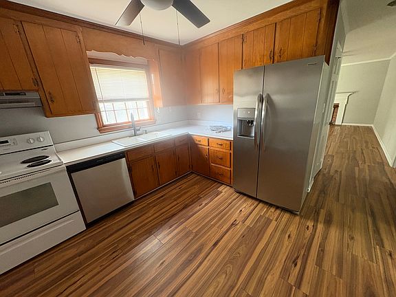 2nd image of 113 Kohler Cres