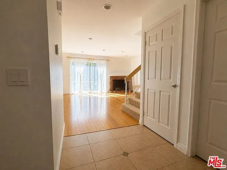 12245 Shady Hollow Ln — Photo 5