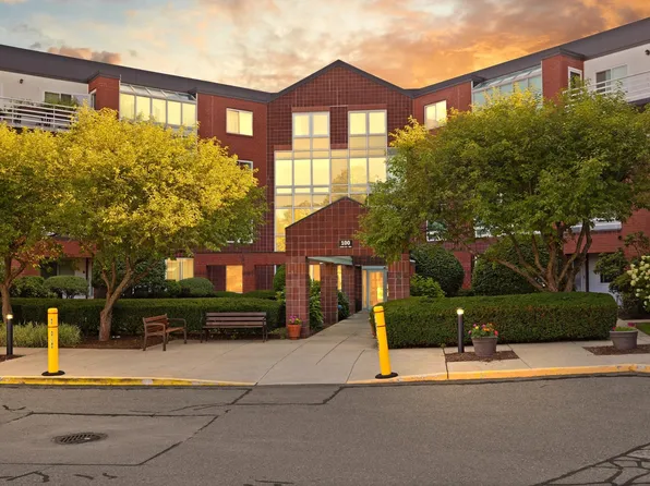 345 Place Ln Unit 345, Woburn, MA 01801