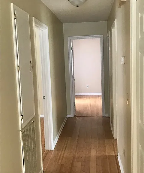 698 Florida Dr — Photo 15