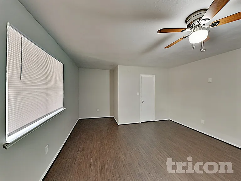19311 Amistad Dr — Photo 11
