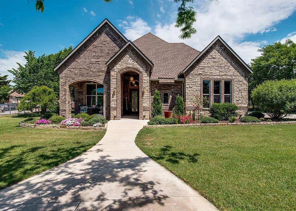 1st image of 2 Black Jack Ln