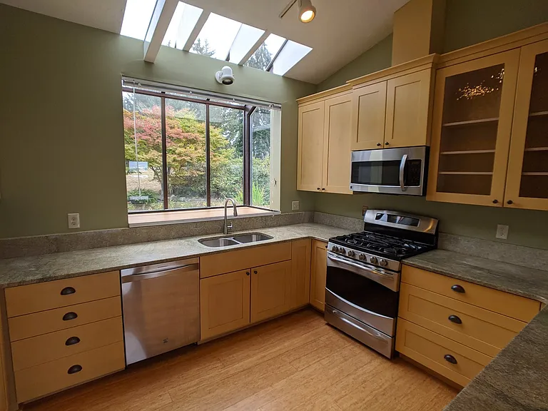 251 Old Schoolhouse Rd — Photo 12