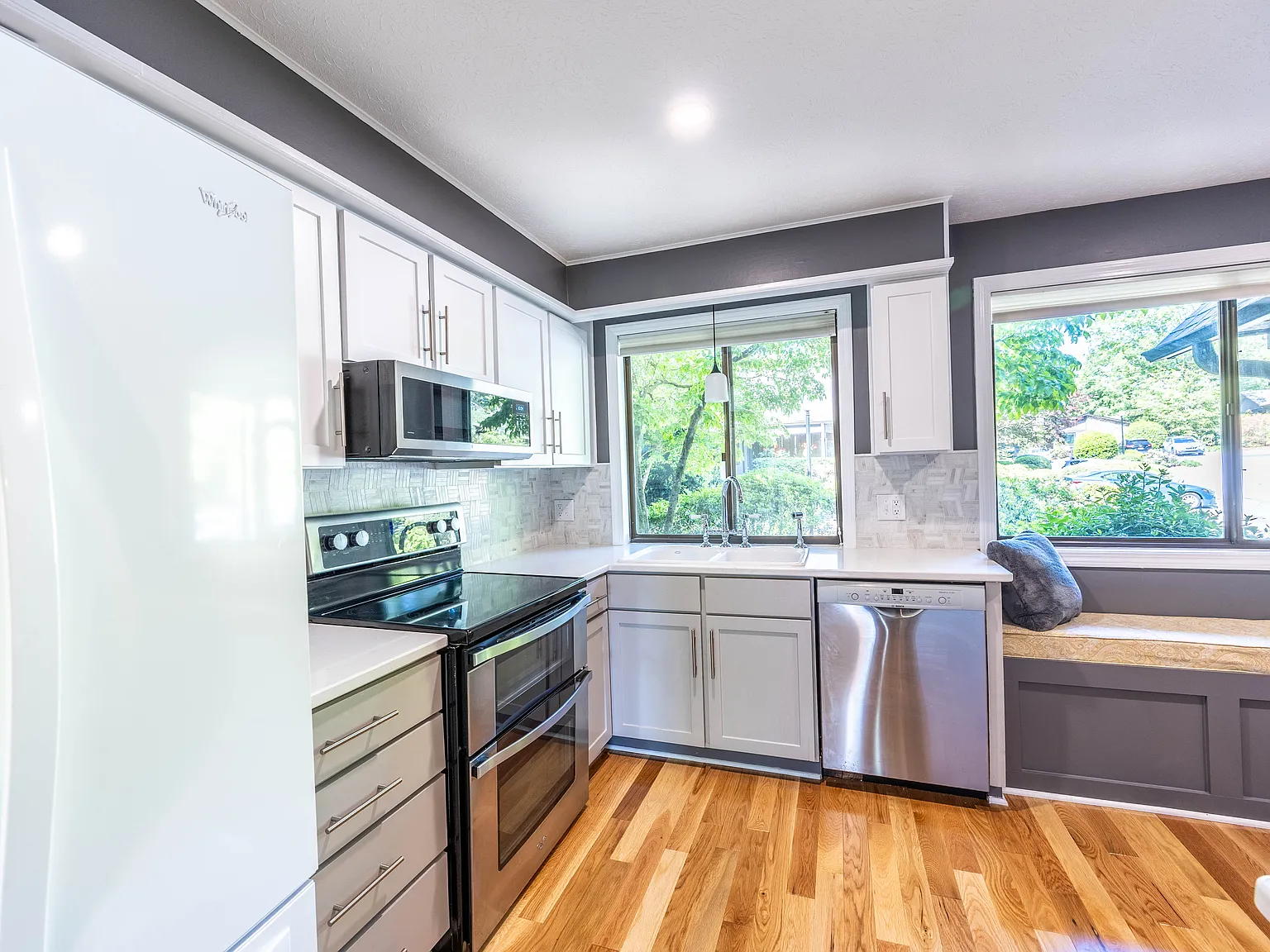 2 bed, 1438 sqft, $1,950 — Photo 3