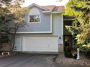 18322 Cascade Dr, Eden Prairie, MN 55347