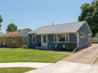 4504 21st Ave, Moline, IL 61265