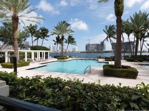3255 NE 184th St, Aventura, FL