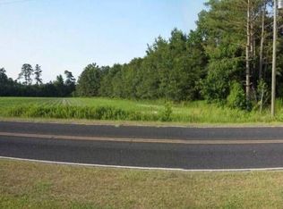 719 Ginn Rd, Snow Hill, NC 28580