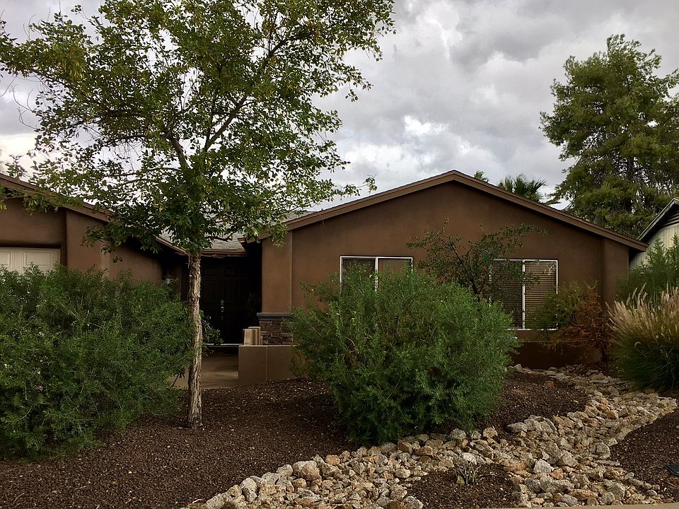 1st image of 10700 E Mercer Ln