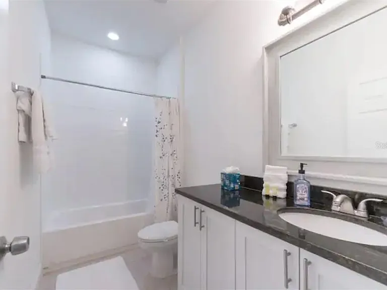 470 Lake Shore Pkwy — Photo 28