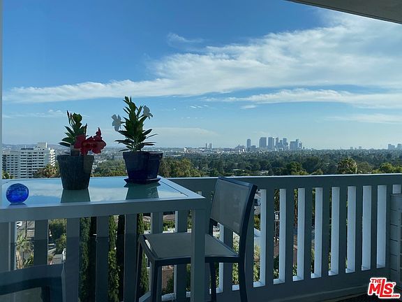 2nd image of 999 N Doheny Dr APT 609