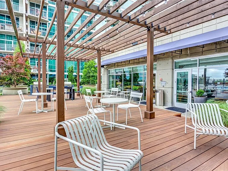 943 Peachtree St NE #1210 — Photo 36