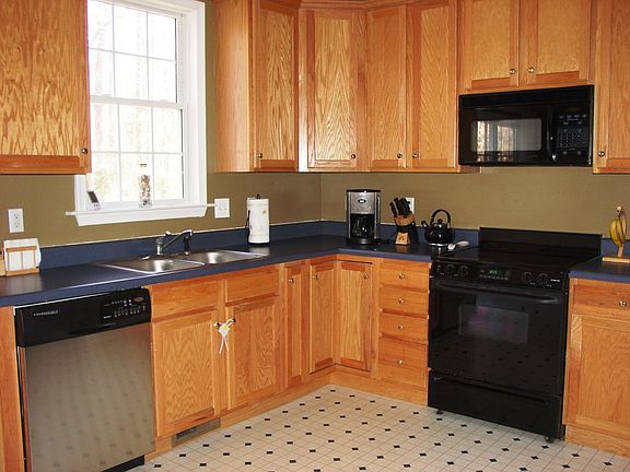 Huge Updated Kitchen