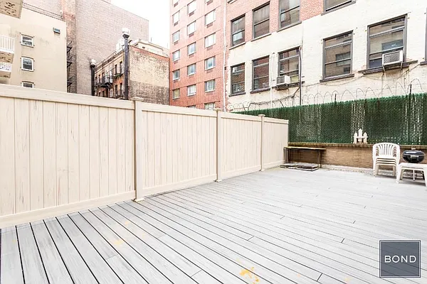 Rented by Bond New York | media 17