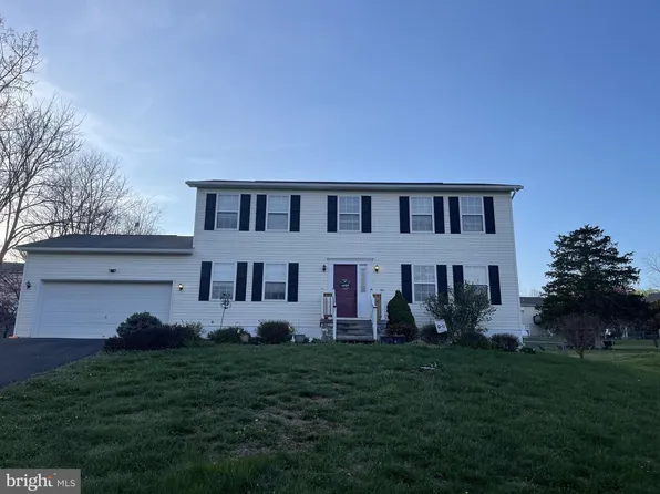 245 Baer Oak Dr, Maurertown, VA 22644
