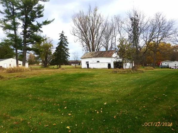 316 N Main St, Westfield, WI 53964