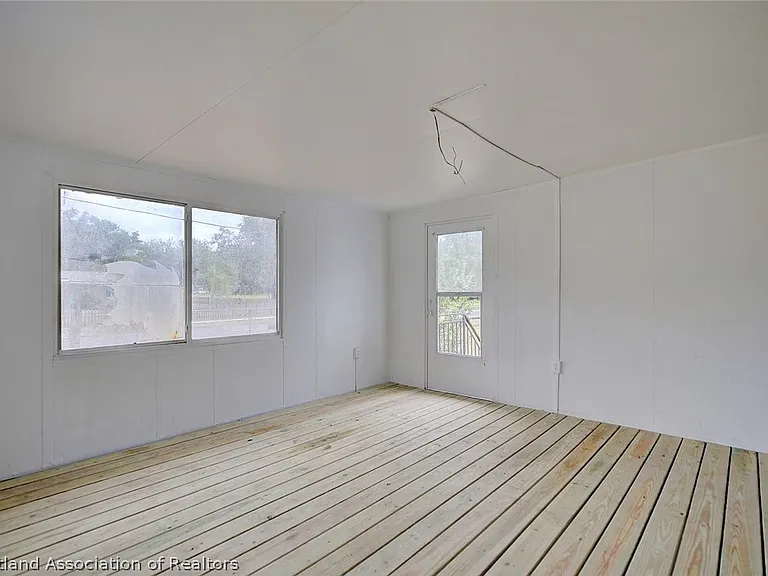 199 E Camphor St — Photo 42