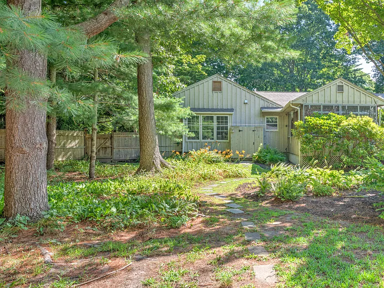 6 Cozy Ln — Photo 31