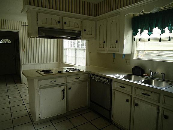 Another view of the kitchen