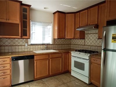 9131 Burnet Ave Unit 5, North Hills, CA, 91343