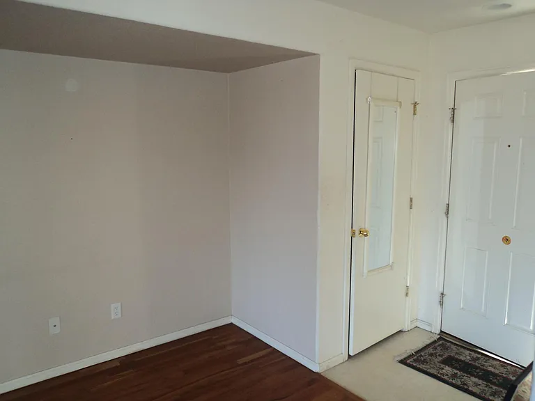 314 Plowman Ct — Photo 3