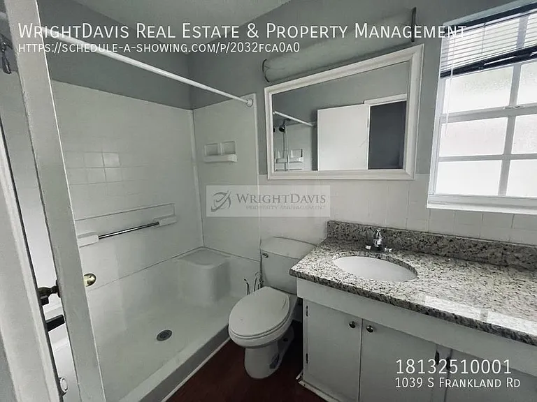 1039 S Frankland Rd — Photo 12