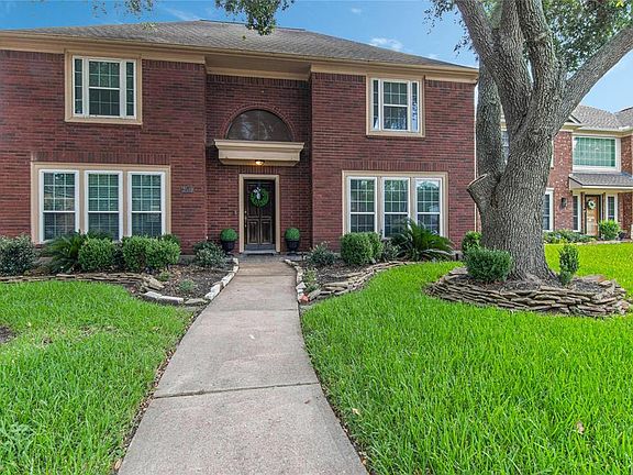 2nd image of 3510 Corbett Court