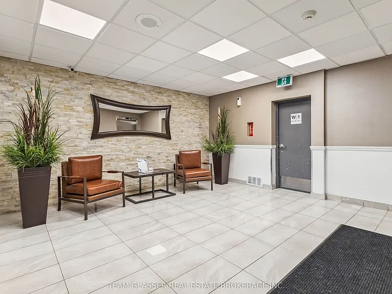 21 King St #1201 — Photo 3