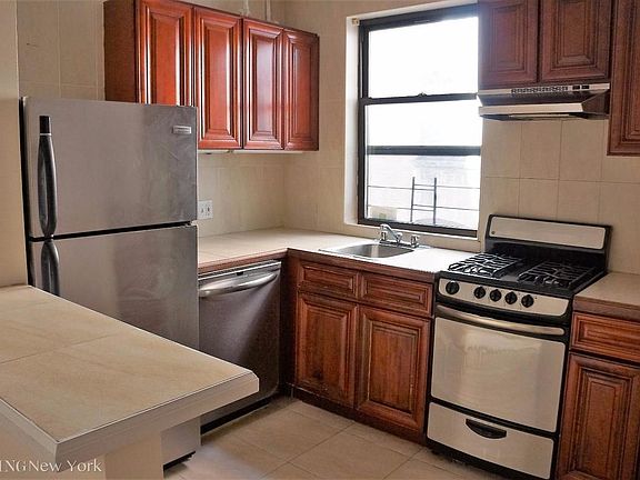 5th image of 556 W 141st St APT 3A