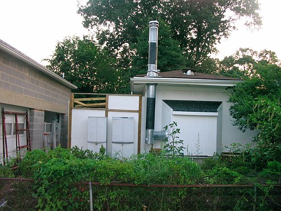 5th image of 205 Crabb Ave