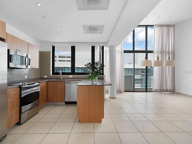 1511 Ponce De Leon Ave #Penthouse 481 — Photo 2