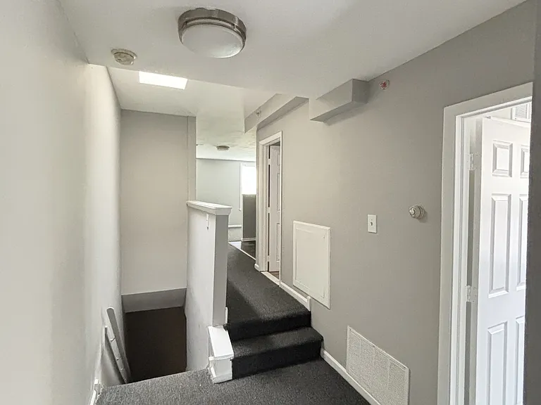 1704 W Diamond St #3F — Photo 11