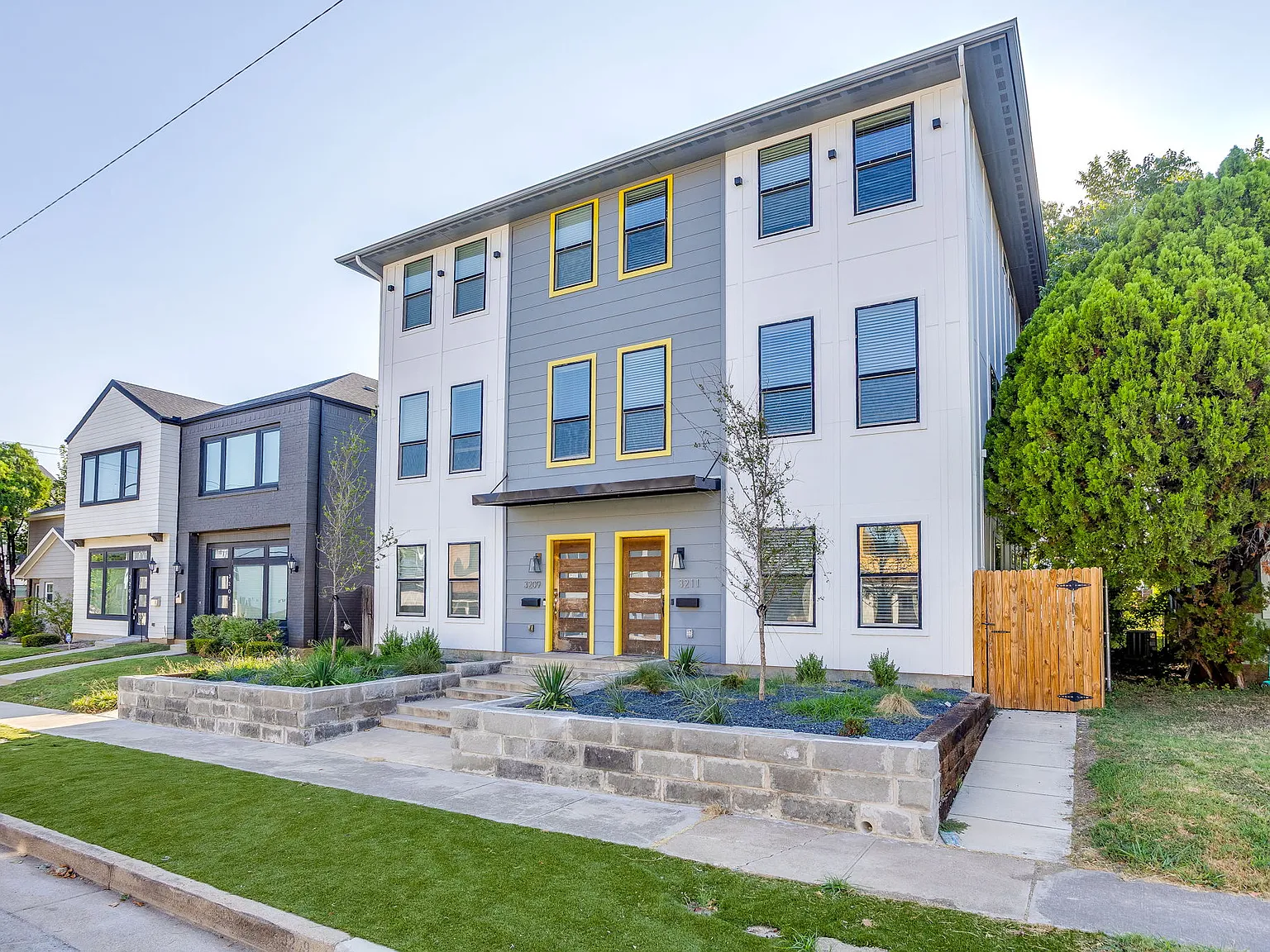 3211 Forest Park Blvd — Photo 3