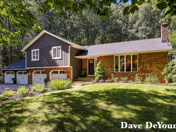 5525 164th Ave, West Olive, MI 49460