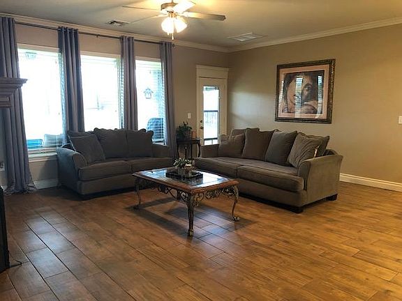 3rd image of 1534 Stonehouse Dr