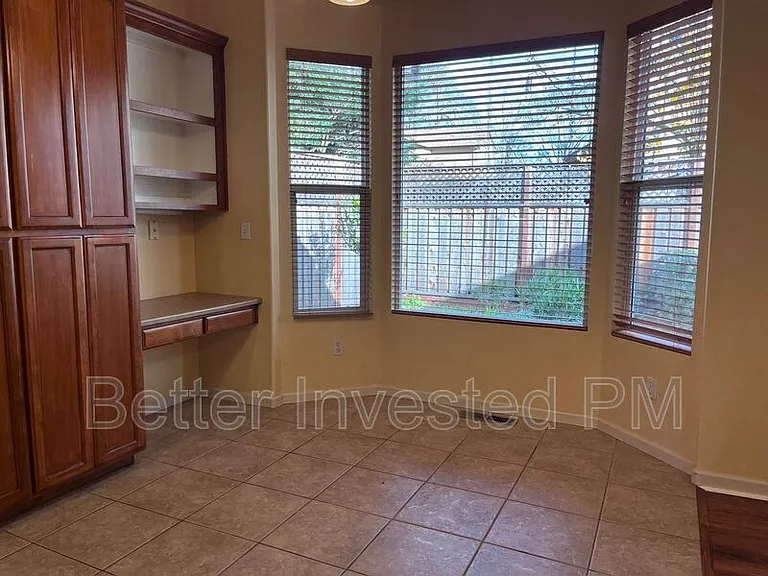 2423 Guerneville Rd — Photo 7