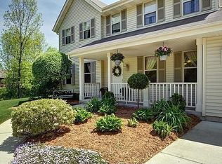 4487 Bittersweet Ln, Cedarburg, WI 53012