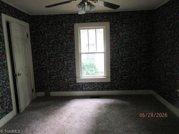 4th image of 2718 Darden Rd