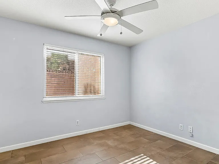 Puritan Ave — Photo 17