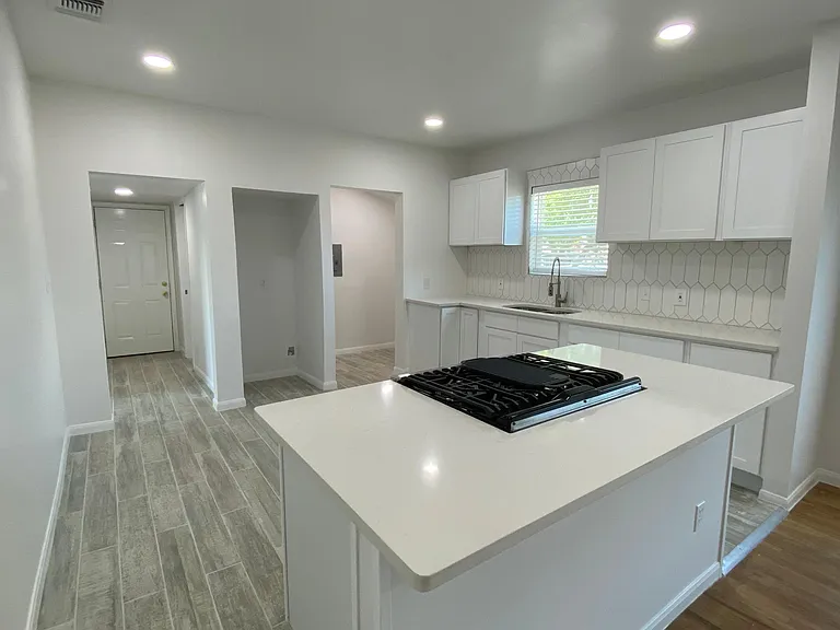 202 McCauley Blvd — Photo 12