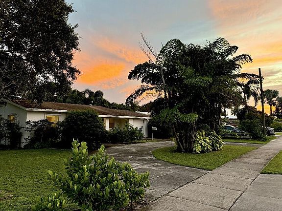 5th image of 660 NE 33rd Street