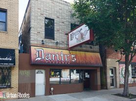 2825 N Milwaukee Ave