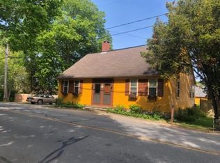 22 Barneyville Rd, Swansea, MA 02777