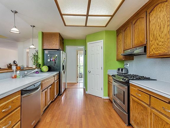 4th image of 9728 Snowberry Way