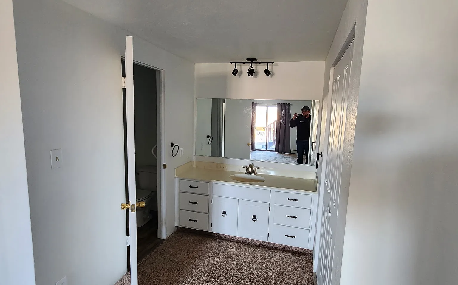 4 bed, 2288 sqft, $3,000 — Photo 4