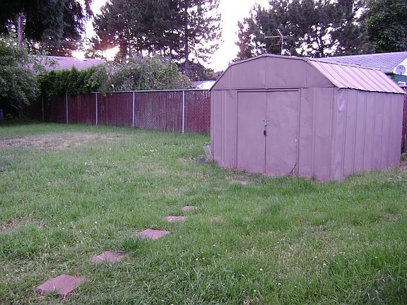 STORAGE SHED