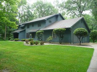 10980 Cougar Dr, Granger, IN